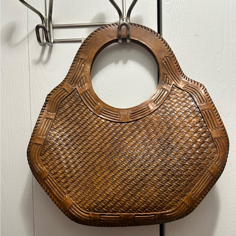 Chic Tan Woven Vegan Tote & Leather Carved Coin Purse
